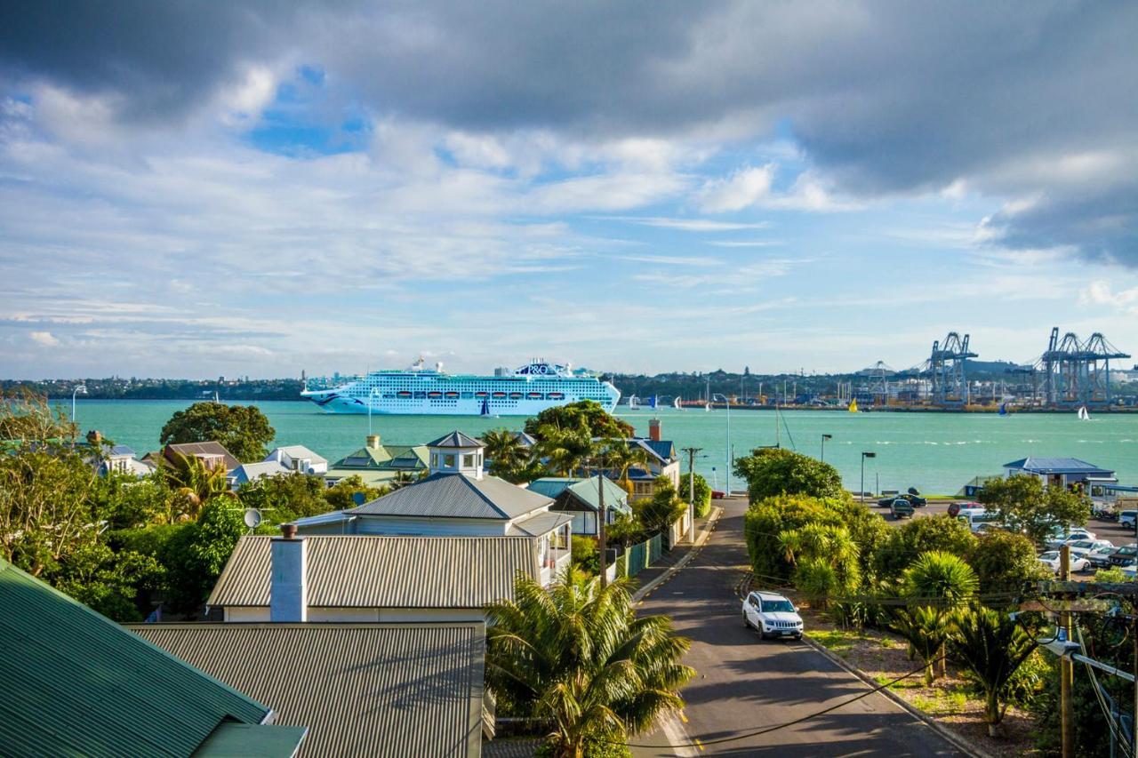 Devonport Harbour View Hotel Auckland Exterior photo